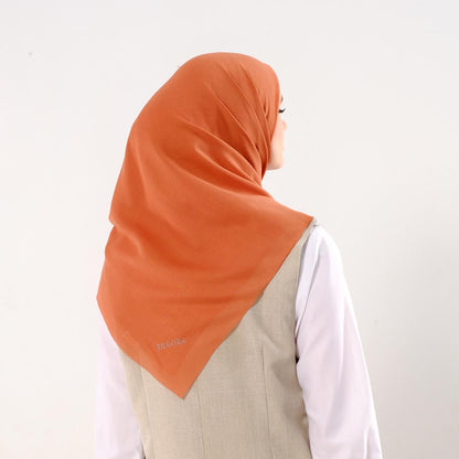 Shafira Marcella Plain Scarf | Hijab | Kerudung | Jilbab Segiempat