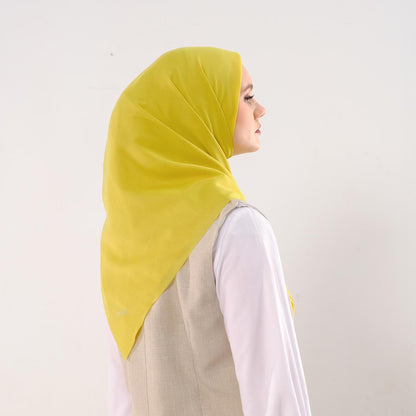 Shafira Marcella Plain Scarf | Hijab | Kerudung | Jilbab Segiempat