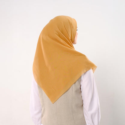 Shafira Marcella Plain Scarf | Hijab | Kerudung | Jilbab Segiempat