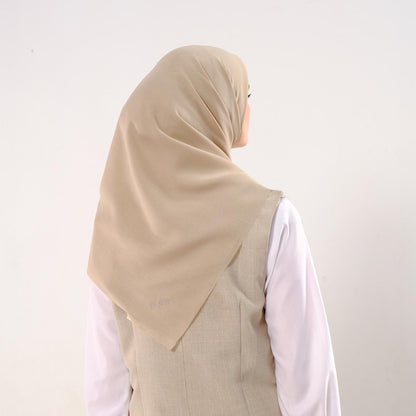 Shafira Marcella Plain Scarf | Hijab | Kerudung | Jilbab Segiempat