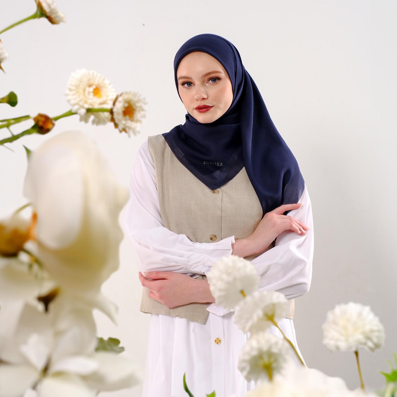 Shafira Marcella Plain Scarf | Hijab | Kerudung | Jilbab Segiempat