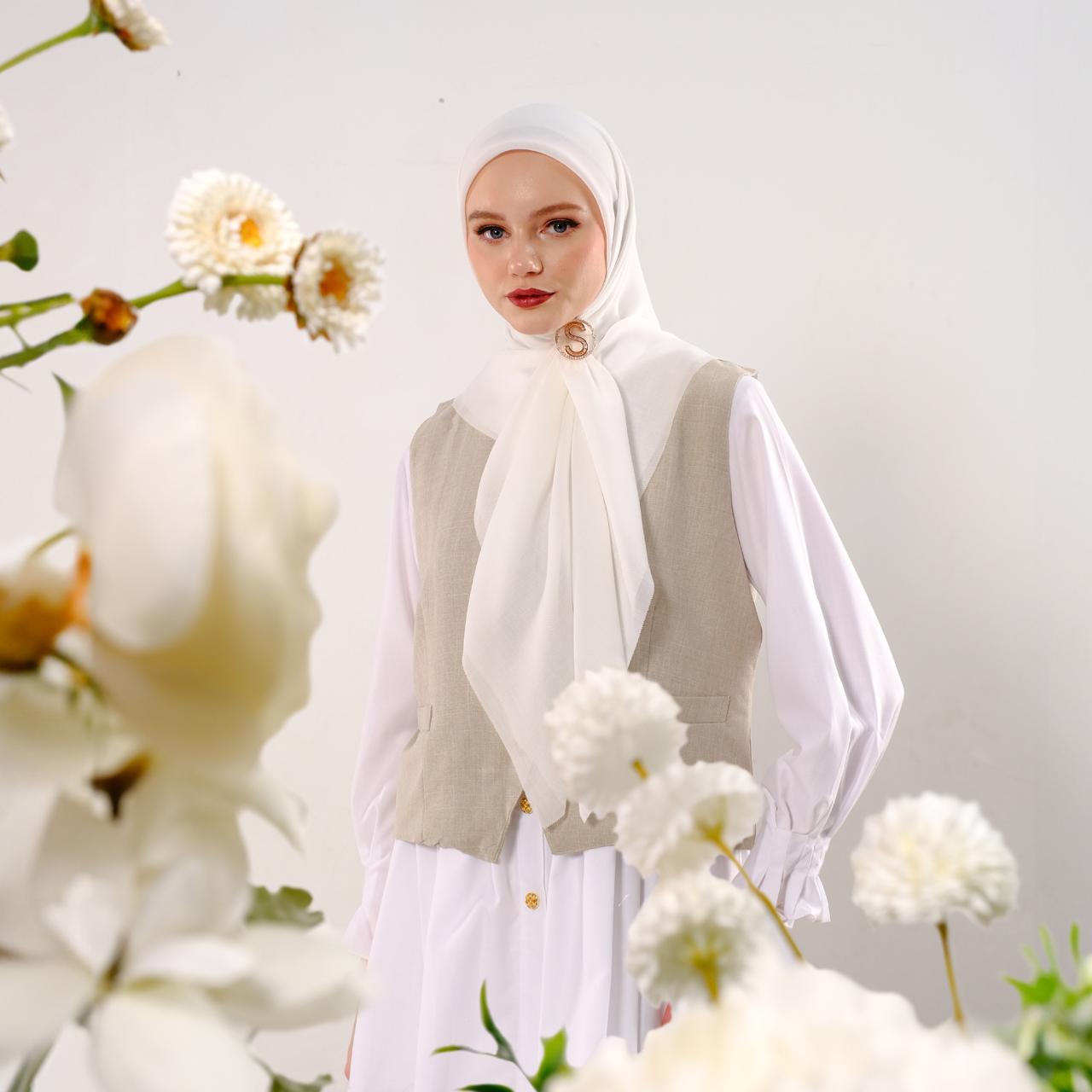 Shafira Marcella Plain Scarf | Hijab | Kerudung | Jilbab Segiempat