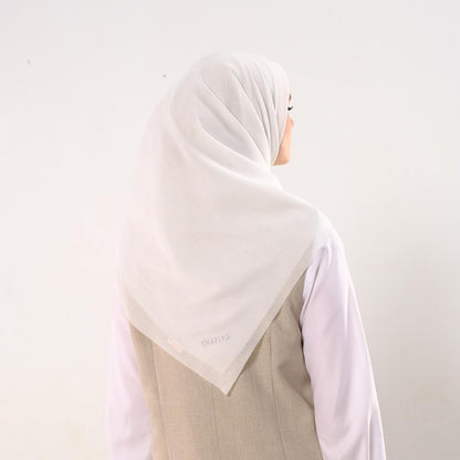 Shafira Marcella Plain Scarf | Hijab | Kerudung | Jilbab Segiempat