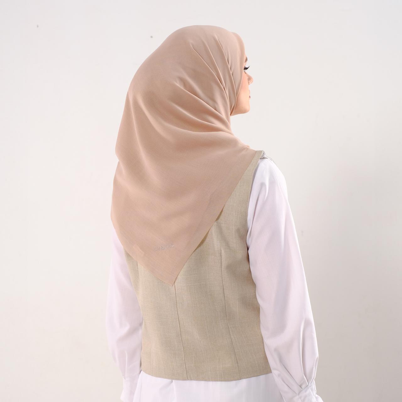 Shafira Marcella Plain Scarf | Hijab | Kerudung | Jilbab Segiempat