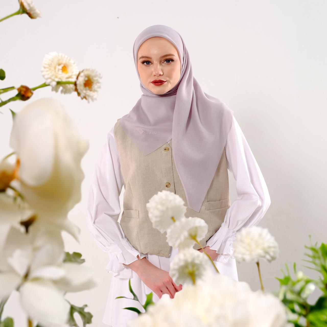 Shafira Marcella Plain Scarf | Hijab | Kerudung | Jilbab Segiempat