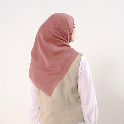 Shafira Marcella Plain Scarf | Hijab | Kerudung | Jilbab Segiempat