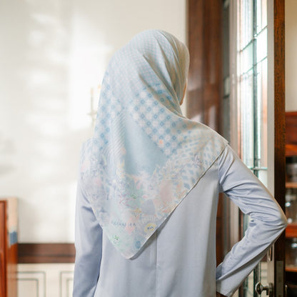 Shafira Gwenn Printed Scarf | Hijab Kerudung Segi Empat Motif