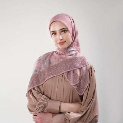 Isadora Printed Scarf | Hijab Kerudung Segi Empat Motif | PRE-ORDER