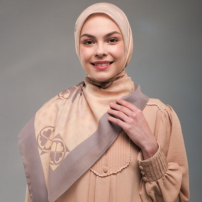 Shafira Bethany Printed Scarf | Hijab Segi Empat Motif