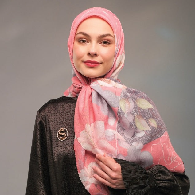 Shafira Izara Printed Scarf | Hijab Segi Empat Motif