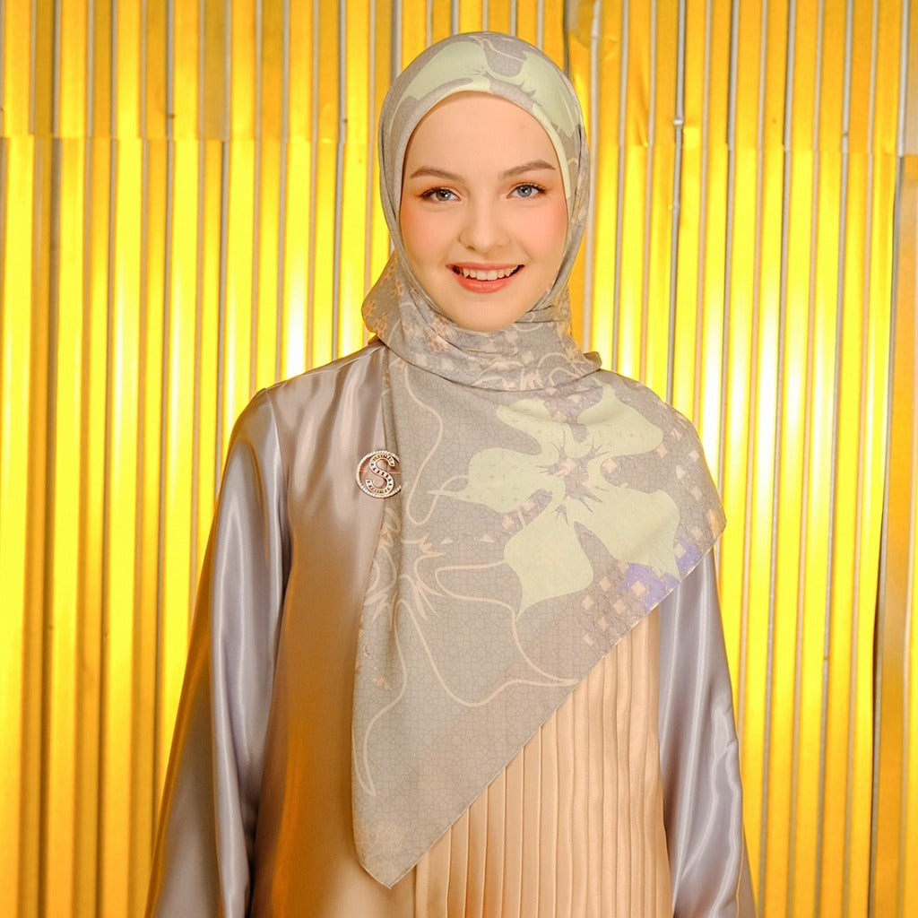 Shafira Alinea Printed Scarf | Hijab Segi Empat Motif