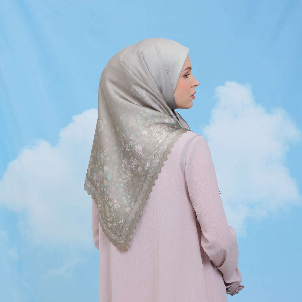 Emberly Printed Scarf | Hijab Kerudung Segi Empat Motif