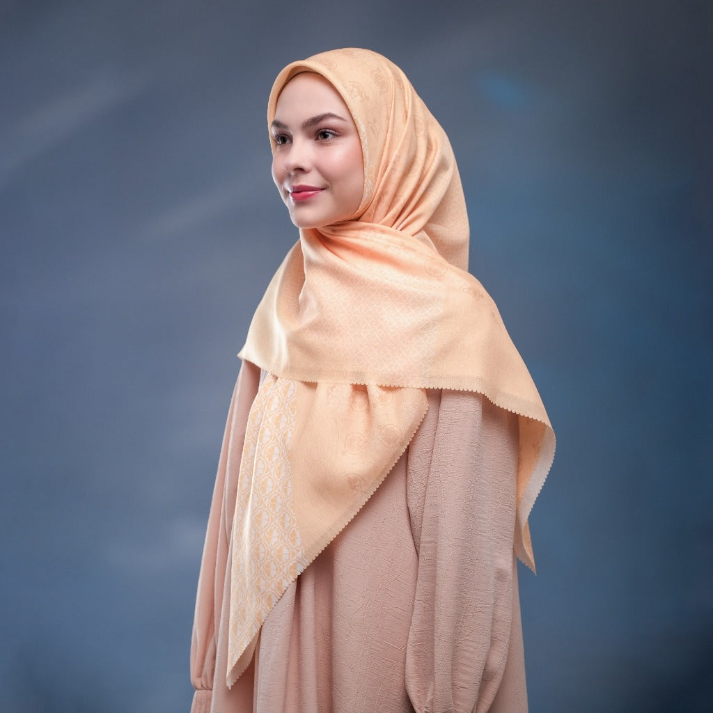 Noreen Printed Scarf | Hijab Kerudung Segi Empat Motif