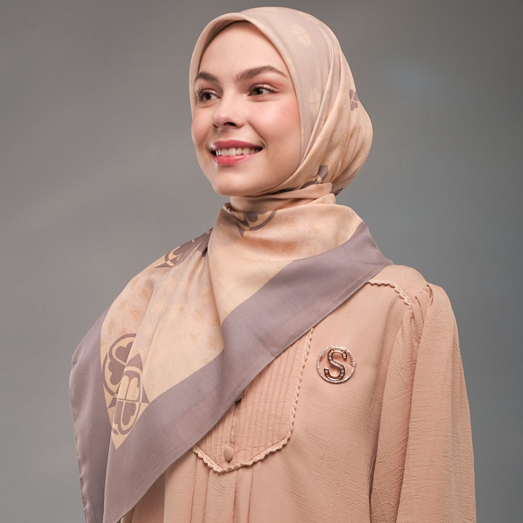 Shafira Bethany Printed Scarf | Hijab Segi Empat Motif