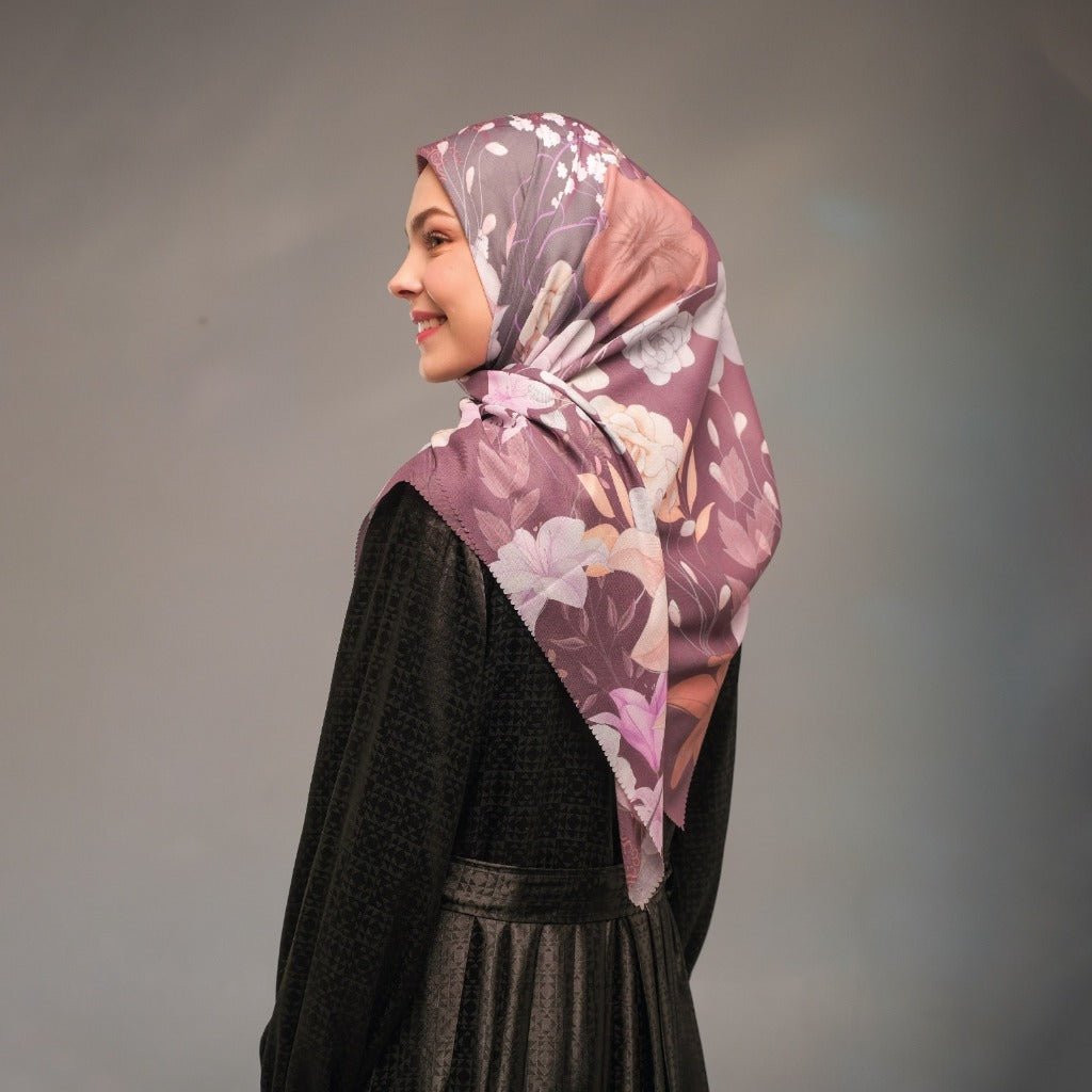 Shafira Izara Printed Scarf | Hijab Segi Empat Motif