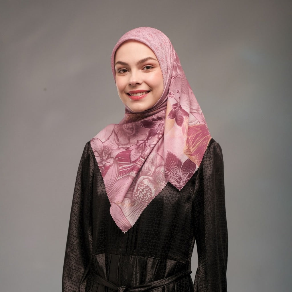 Shafira Raelyn Printed Scarf | Hijab Segi Empat Motif