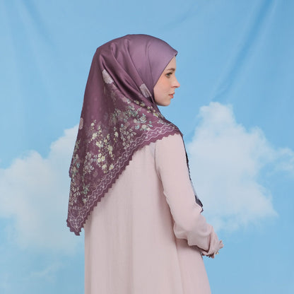 Emberly Printed Scarf | Hijab Kerudung Segi Empat Motif