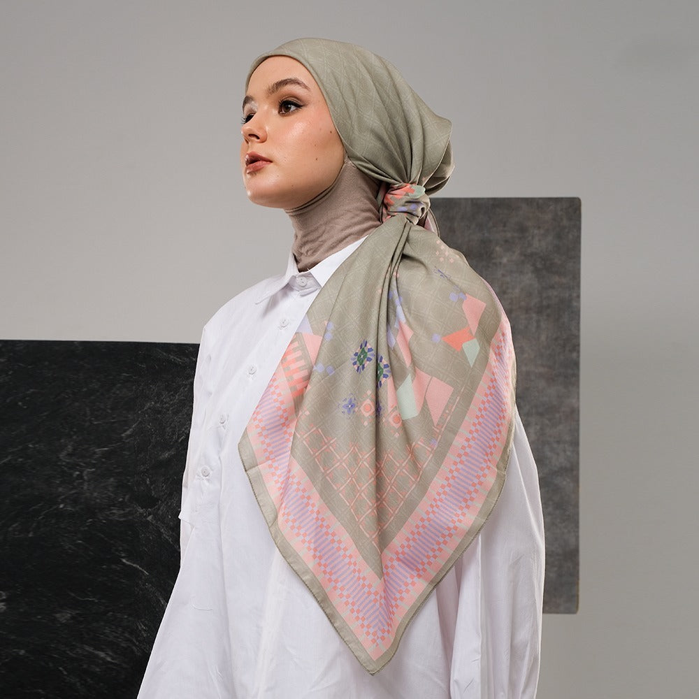 Shafira Bristley Printed Scarf Ultra Voal | Hijab Segi Empat | Kerudung Motif