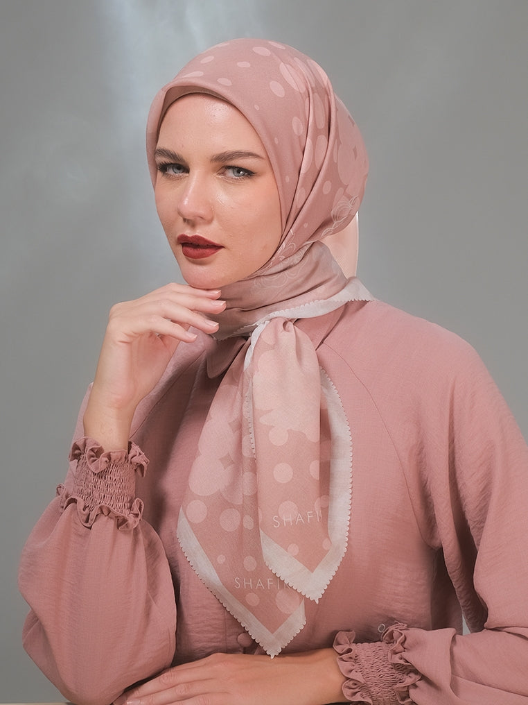 Shafira Laura Printed Scarf | Hijab Kerudung Segi Empat Motif