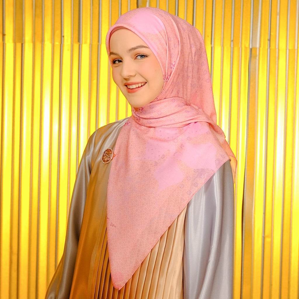 Shafira Alinea Printed Scarf | Hijab Segi Empat Motif