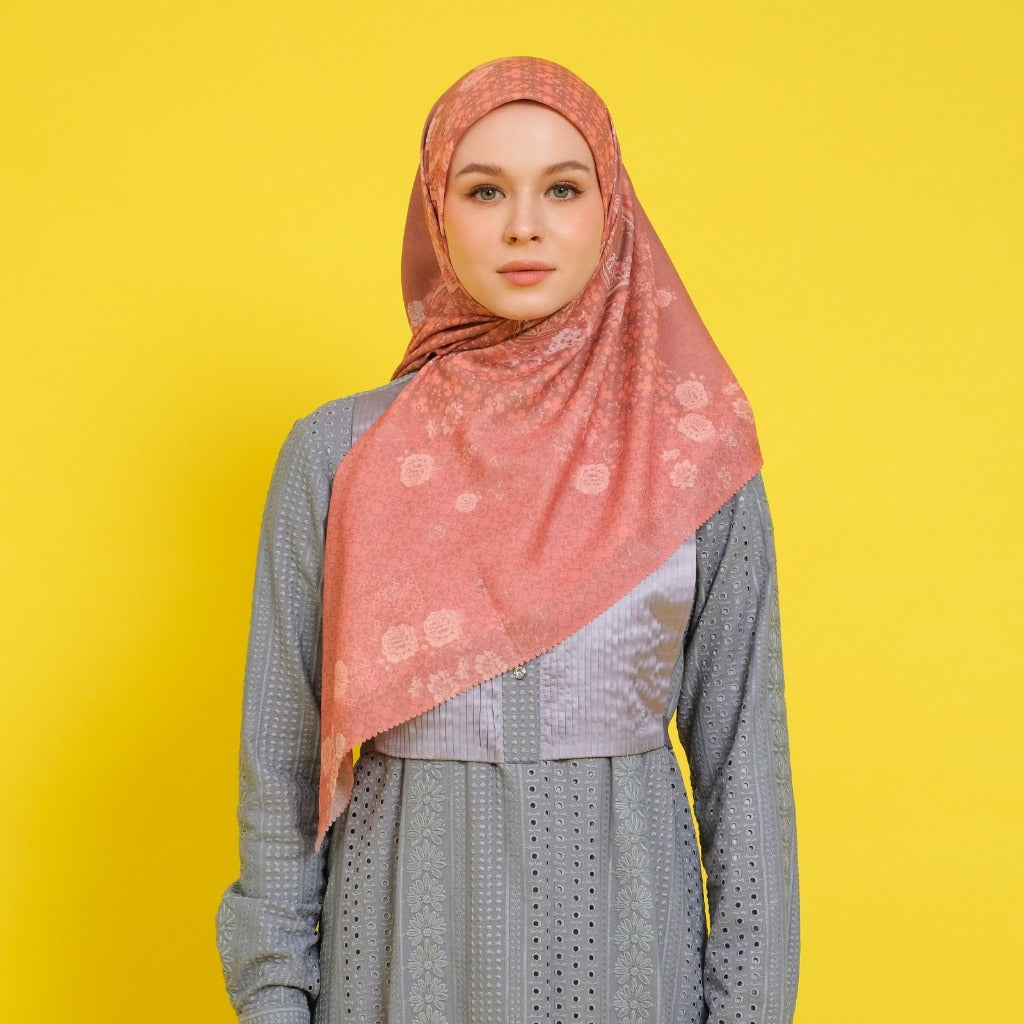 Shafira Zavella Printed Scarf | Hijab Kerudung Segi Empat Motif