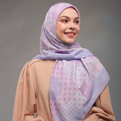 Shafira Bethany Printed Scarf | Hijab Segi Empat Motif