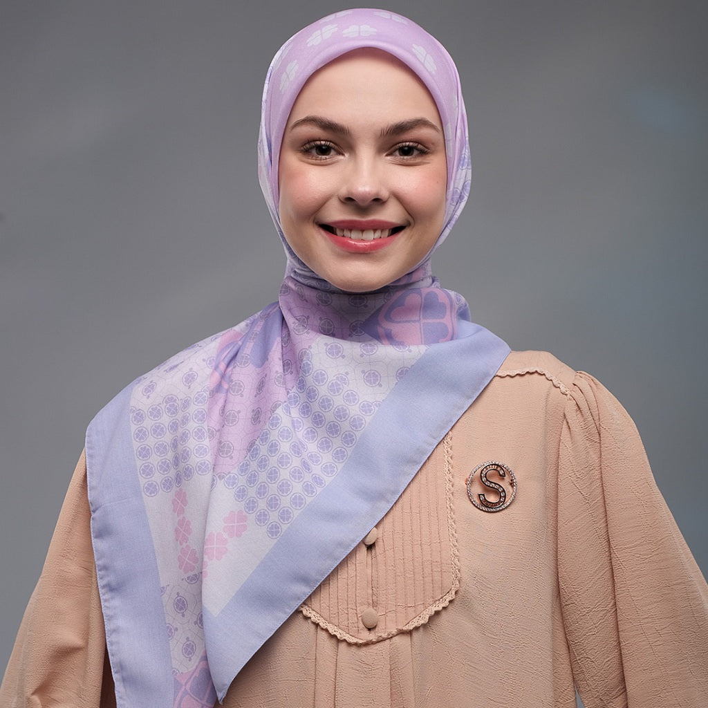 Shafira Bethany Printed Scarf | Hijab Segi Empat Motif