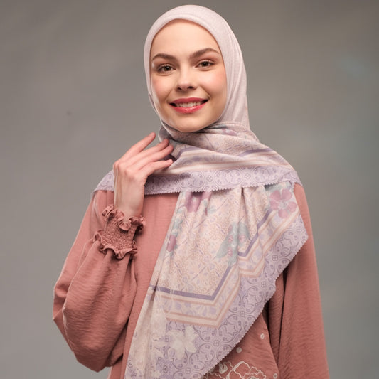 Shafira Medisa Printed Scarf | Hijab Segi Empat Motif