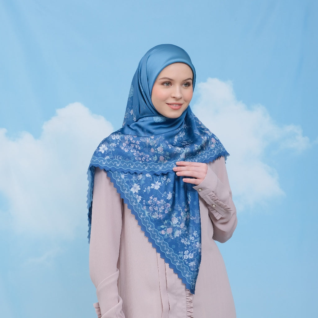 Emberly Printed Scarf | Hijab Kerudung Segi Empat Motif