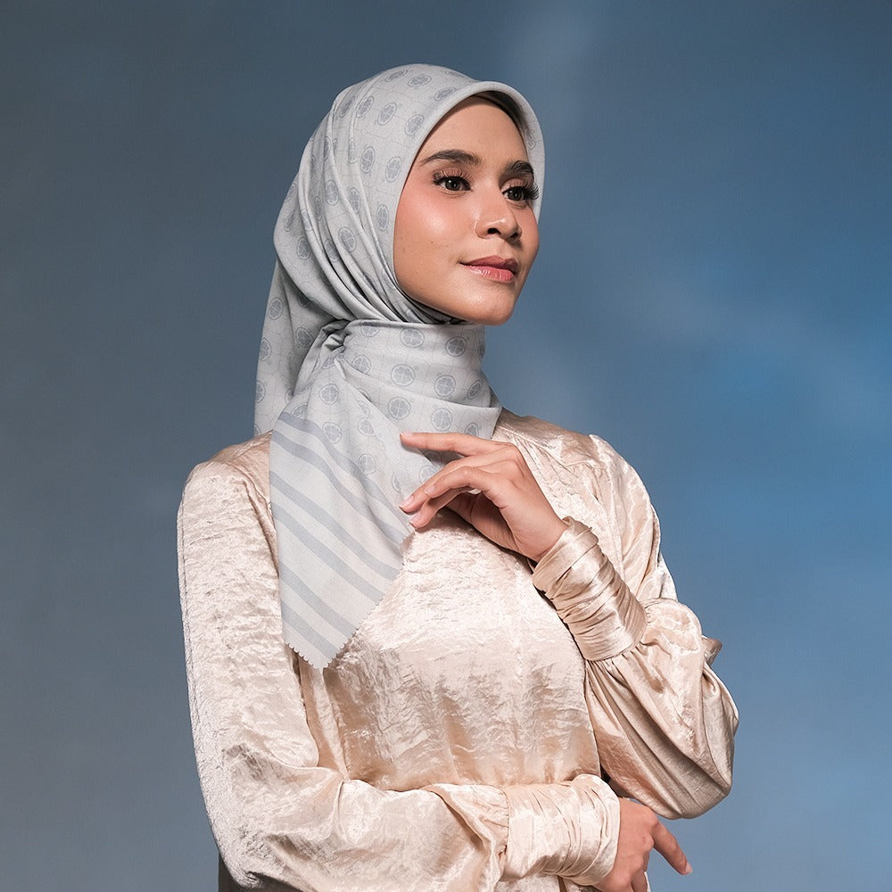 Shafira Letitia Printed Scarf  | Hijab Kerudung Segi Empat Motif