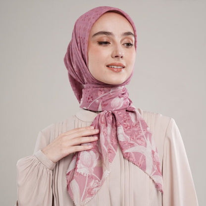 Shafira MIkayla Printed Scarf Ultra Voal | Hijab Segi Empat | Kerudung Motif