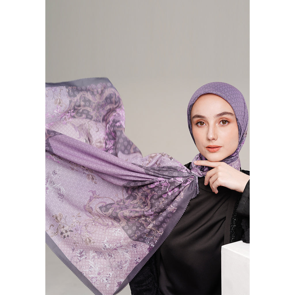 Shafira Isfana Printed Scarf | Hijab Kerudung Segi Empat Motif