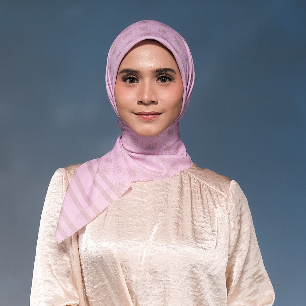 Shafira Letitia Printed Scarf  | Hijab Kerudung Segi Empat Motif