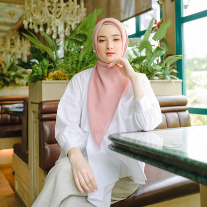 Shafira Esther Plain Scarf | Hijab | Jilbab Segiempat | Paris Premium