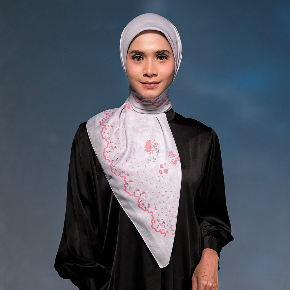 Shafira Danica Printed Scarf | Hijab Kerudung Segi Empat Motif