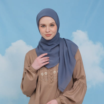 Shafira Valeria Plain Scarf | Hijab | Kerudung | Jilbab Segiempat