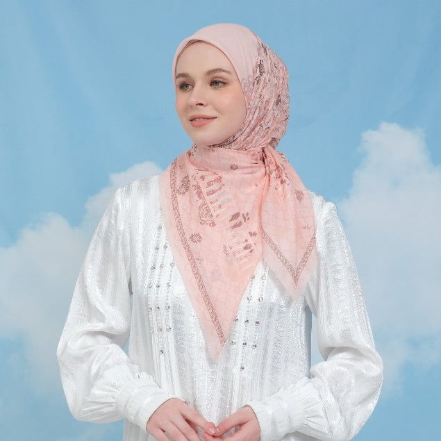 Shafira Dakota Printed Scarf | Hijab Segi Empat Motif