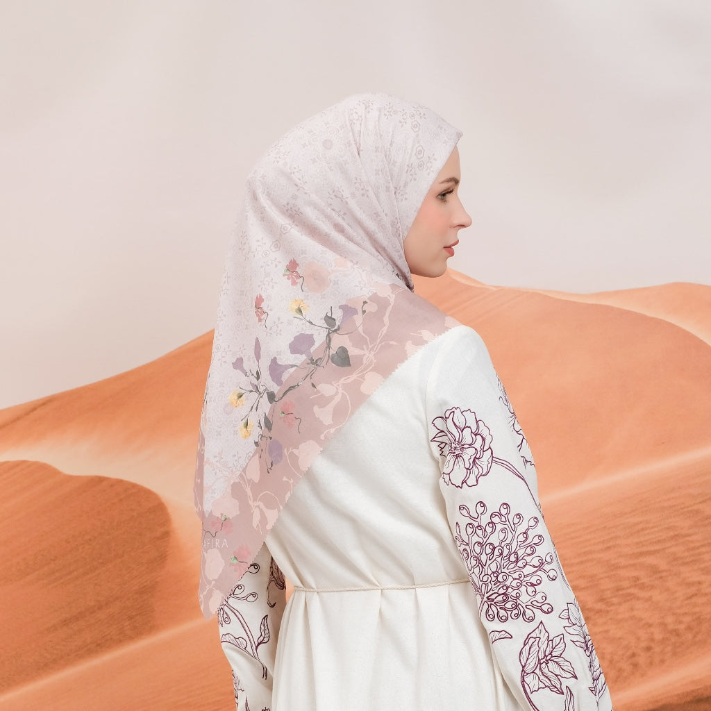 Shafira Delilah Printed Scarf | Hijab Kerudung Segi Empat Motif