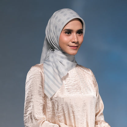 Shafira Letitia Printed Scarf  | Hijab Kerudung Segi Empat Motif