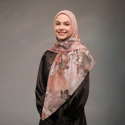 Shafira Raelyn Printed Scarf | Hijab Segi Empat Motif