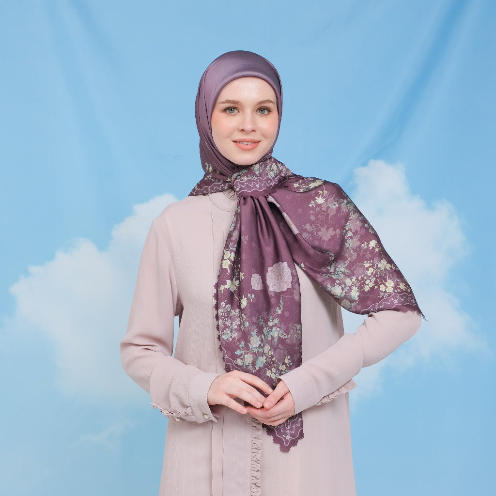 Emberly Printed Scarf | Hijab Kerudung Segi Empat Motif