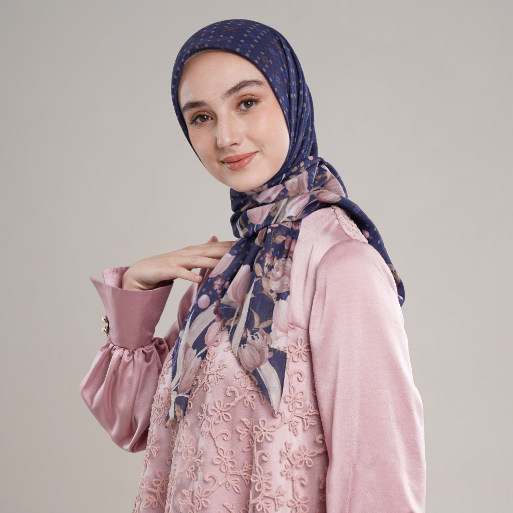 Shafira MIkayla Printed Scarf Ultra Voal | Hijab Segi Empat | Kerudung Motif