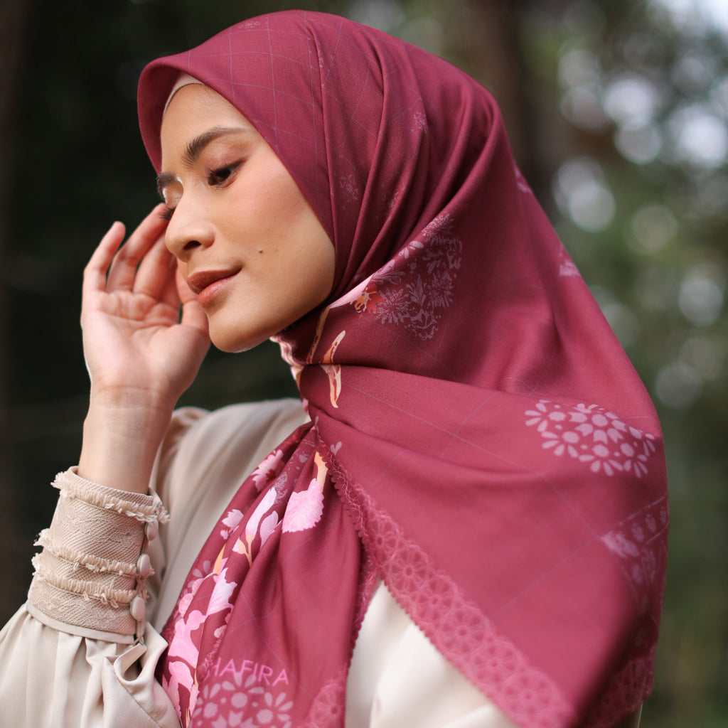 Shafira Ghadira Scarf Printed | Hijab Kerudung Segi Empat Motif