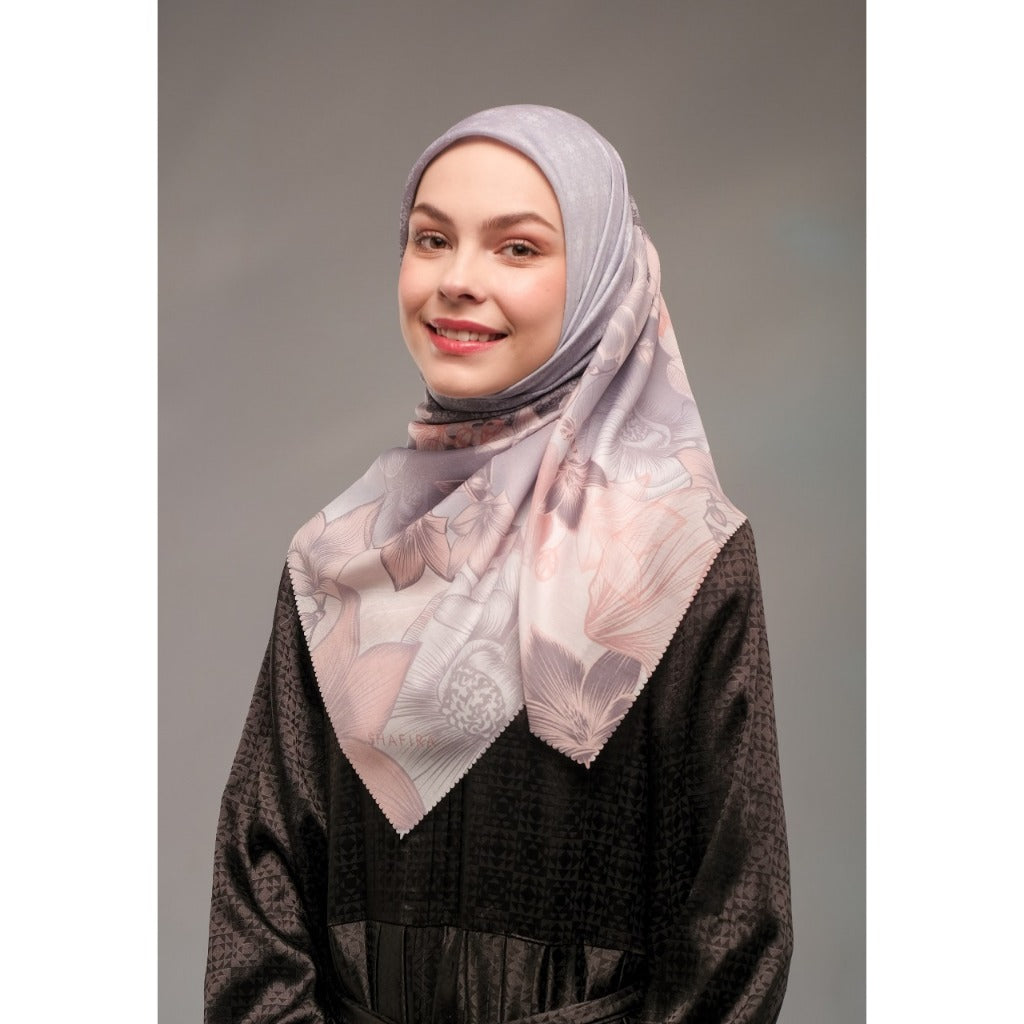 Shafira Raelyn Printed Scarf | Hijab Segi Empat Motif