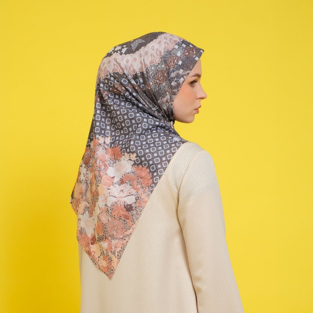 Shafira Zemora Printed Scarf | Hijab Segi Empat Motif