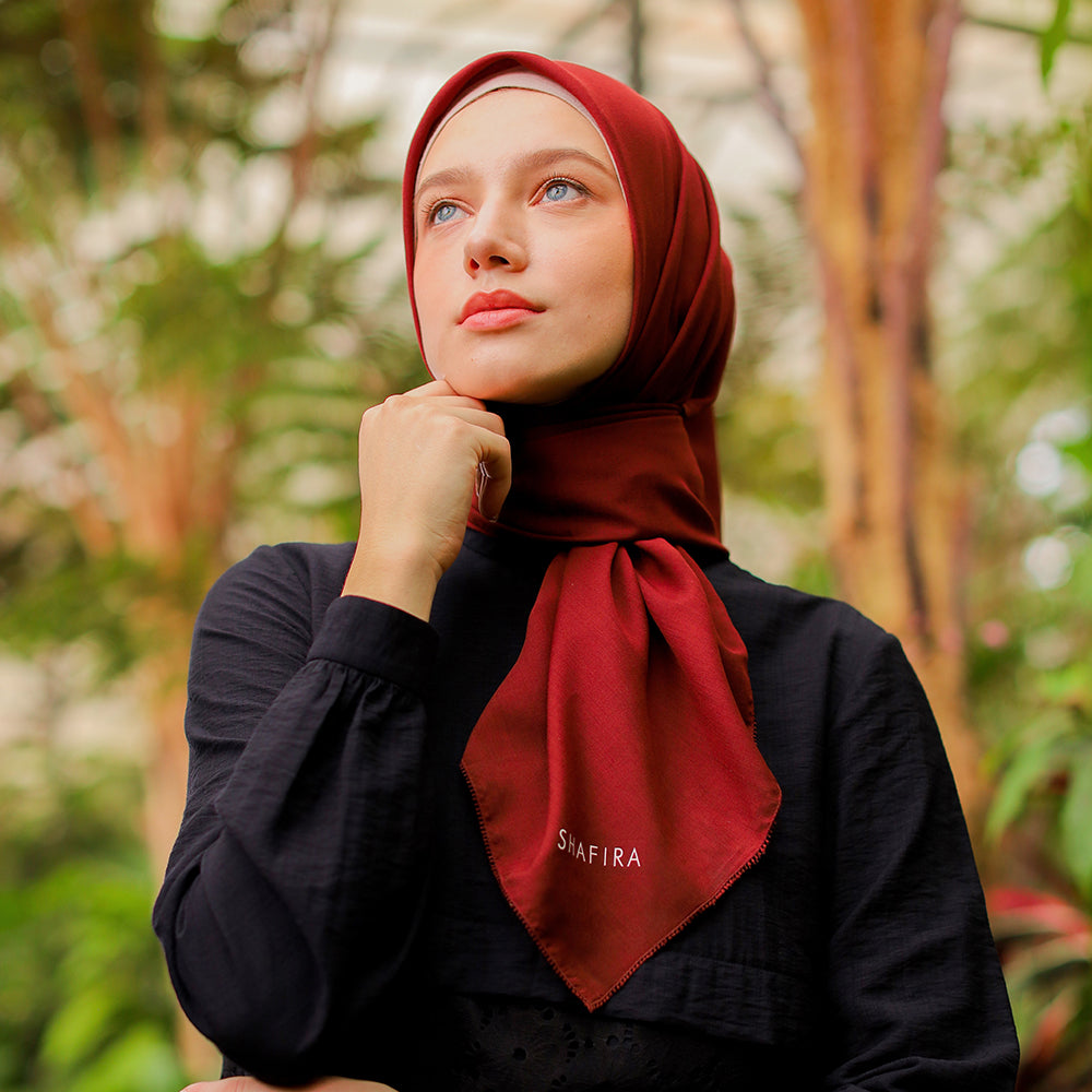 Shafira Erisa Plain Scarf | Hijab Segi Empat Polos | Jilbab Ultravoal