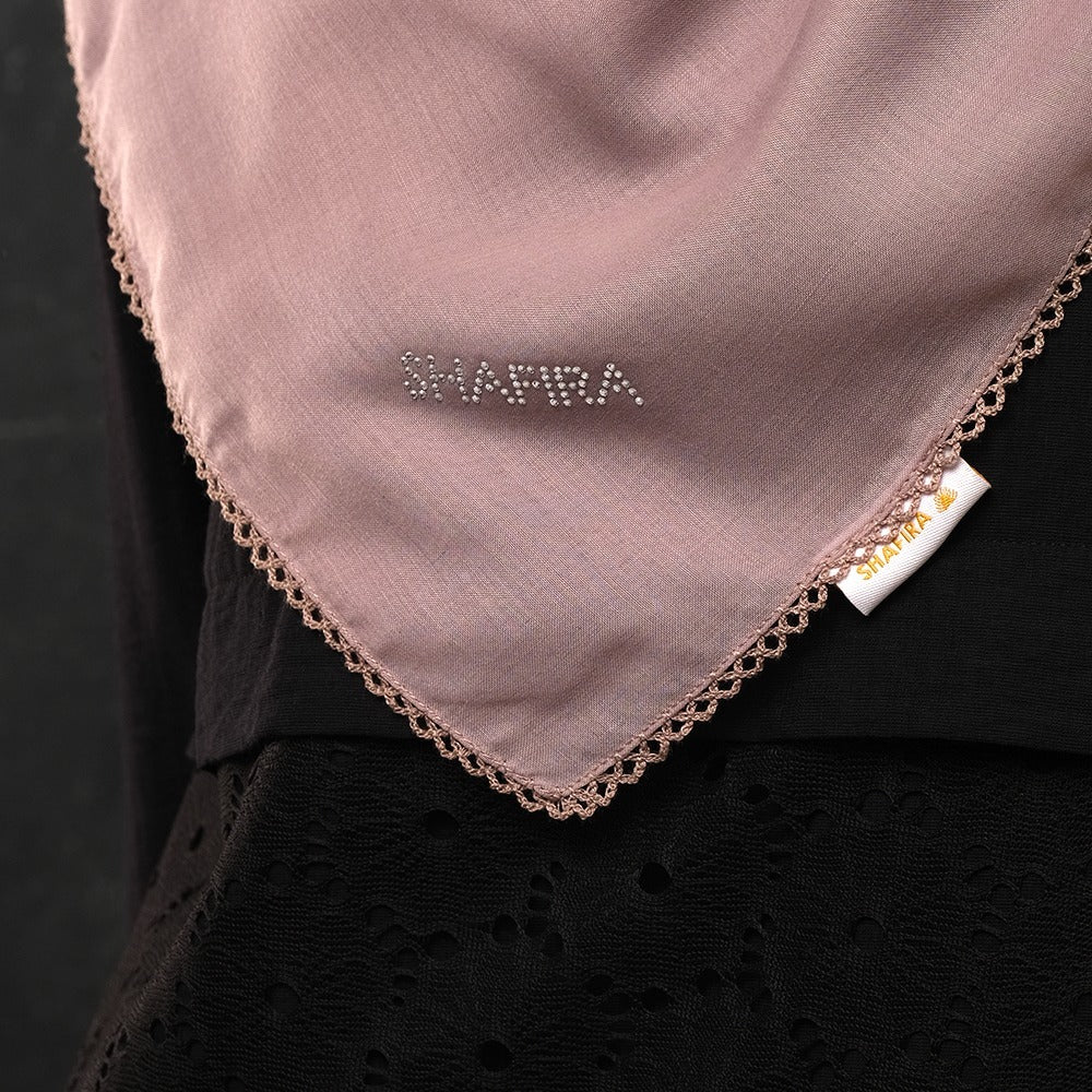 Shafira Delisha Plain Scarf | Hijab | Jilbab Segiempat Ultravoal