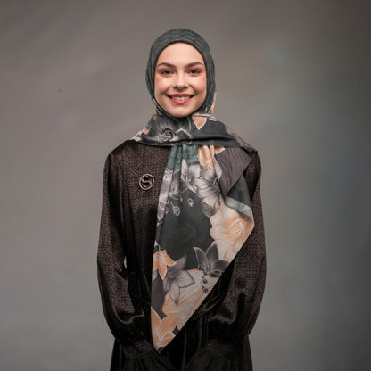 Shafira Raelyn Printed Scarf | Hijab Segi Empat Motif