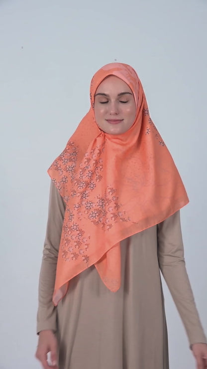 Shafira Alinea Printed Scarf | Hijab Segi Empat Motif