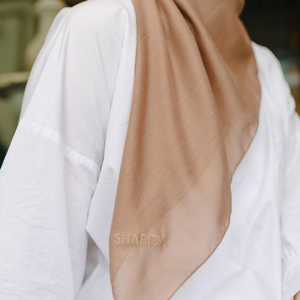 Shafira Esther Plain Scarf | Hijab | Jilbab Segiempat | Paris Premium